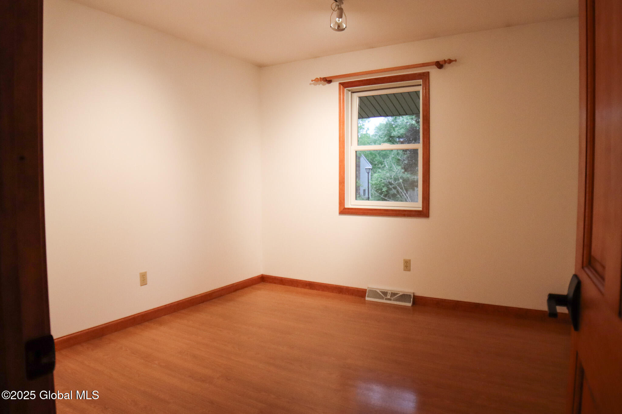 10 Casino Drive, Saratoga Springs, New York image 7