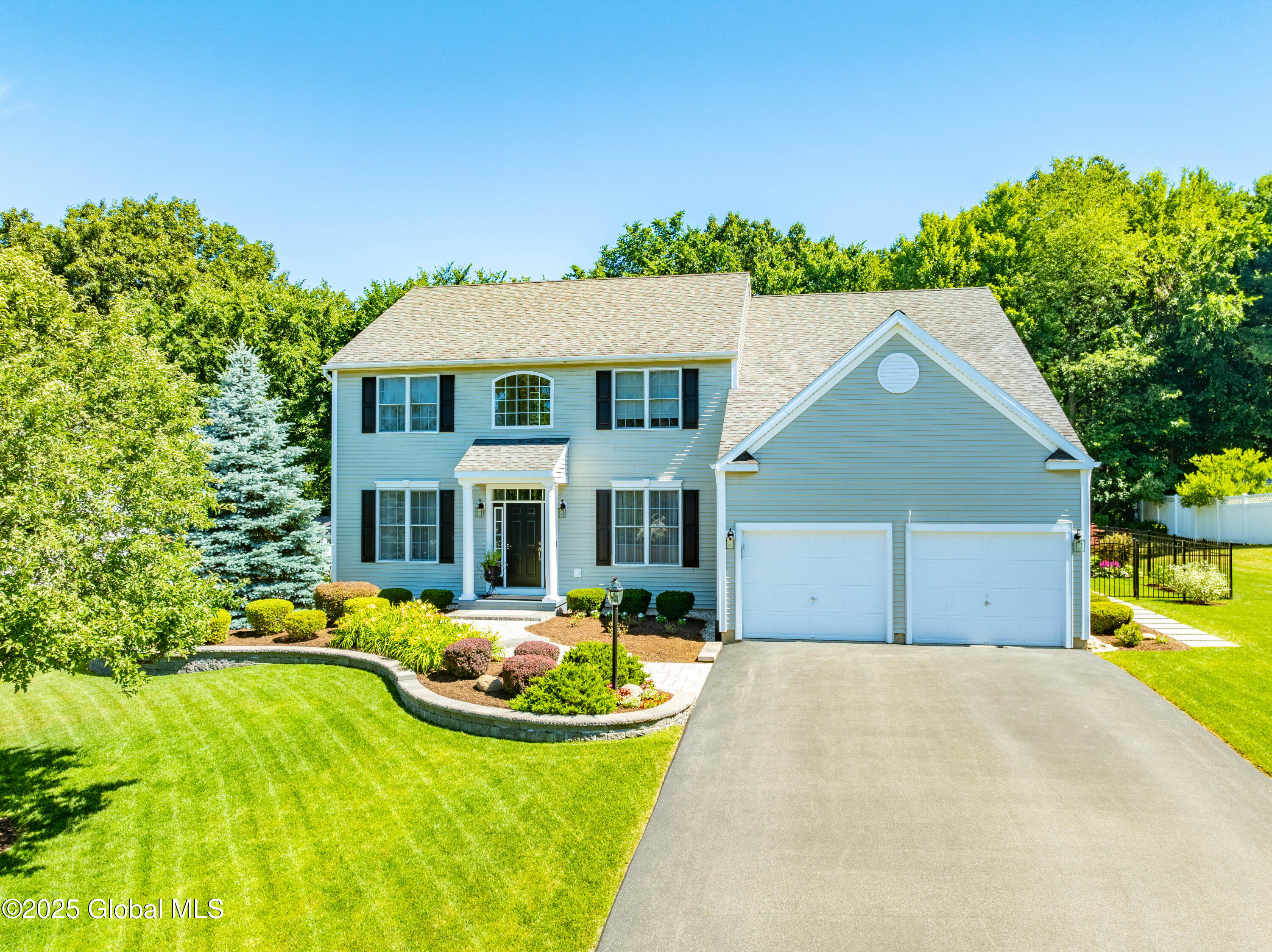 44 Shinnecock Hills Drive

                                                                             Albany                                

                                    , NY - $799,000