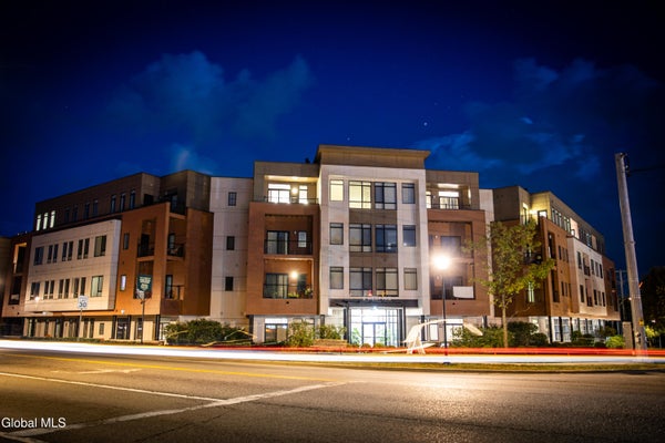 ADDRESS PRIVATE, SARATOGA SPRINGS, NY  - Image 63a7eeece6db80347e0e7e378e291beb/3259685198