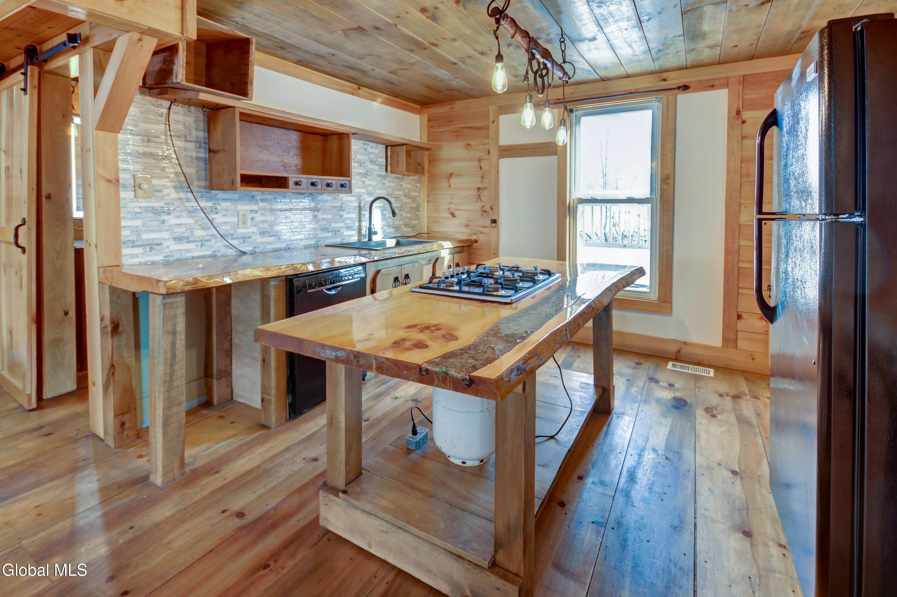 2415 State Highway 30A