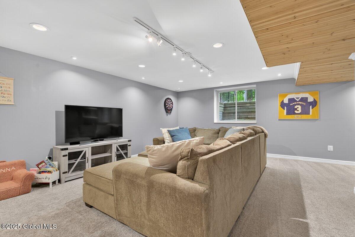 35 Sherwood Trail, Saratoga Springs, New York image 35