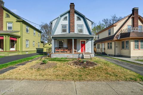 Photo of 814 Rankin Avenue, Schenectady, NY 12308 (MLS # 202615179)