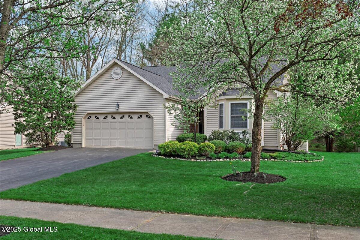 14 Sundance Drive, Saratoga Springs, New York image 3