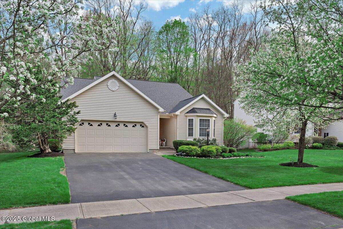 14 Sundance Drive, Saratoga Springs, New York image 2