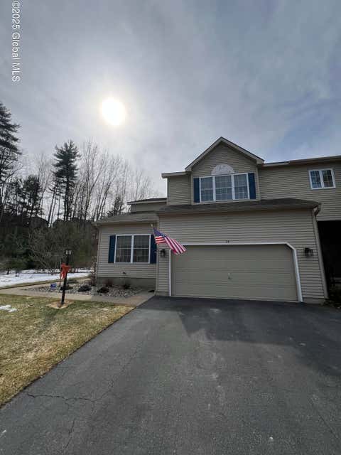 Townhouse For Sale - 24 Secretariat Lane<br/> Saratoga County, Saratoga Springs, NY 12866