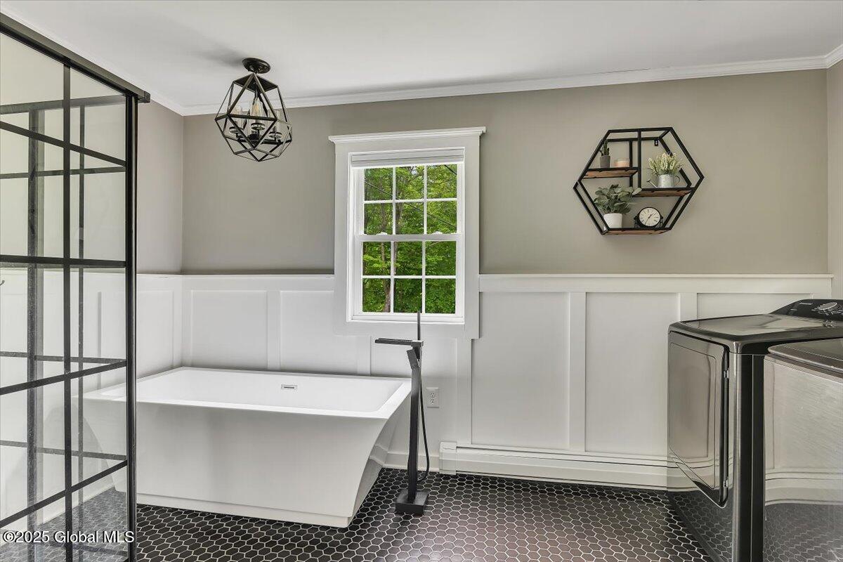 16 Newcombs Lane, Melrose, New York image 13