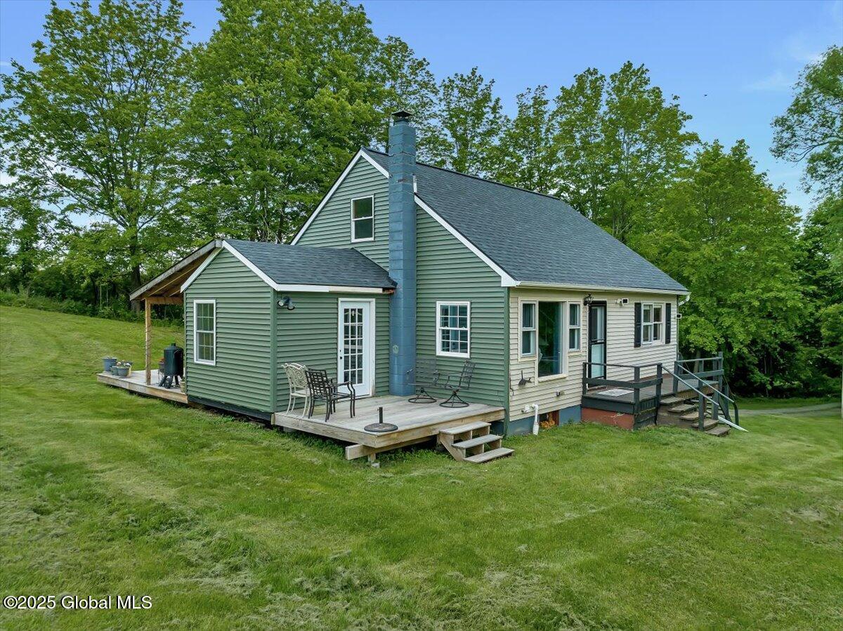 16 Newcombs Lane, Melrose, New York image 26