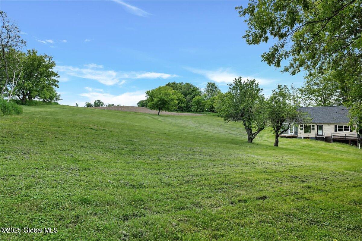 16 Newcombs Lane, Melrose, New York image 19