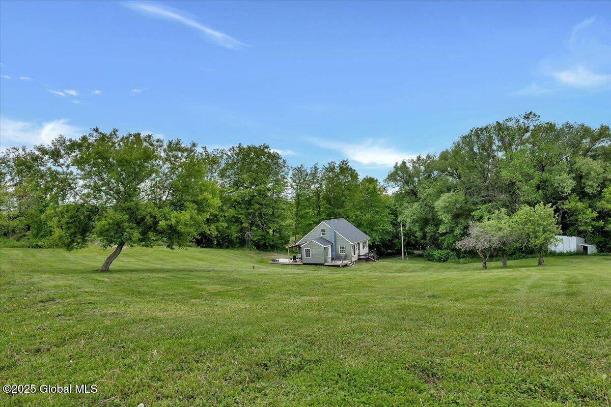 16 Newcombs Lane, Melrose, New York image 32