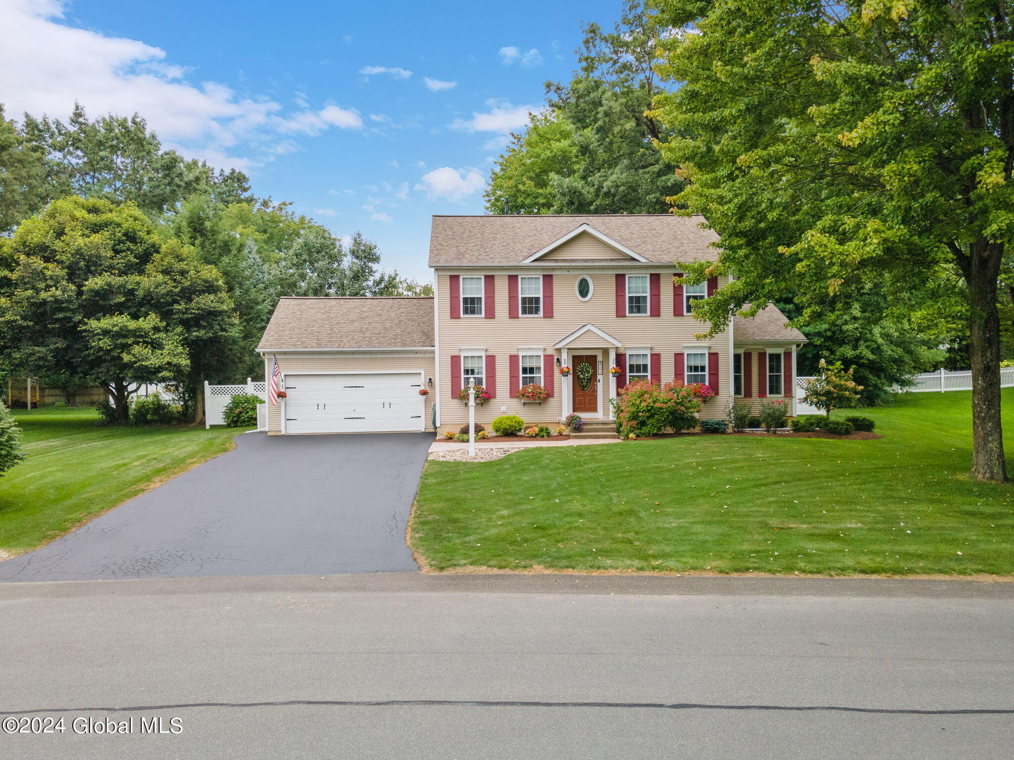 153 Country Walk Road, Schenectady, New York image 3