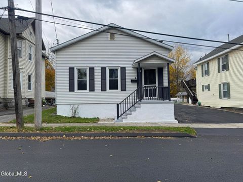 Photo of 9 Fon Clair Street, Johnstown, NY 12095 (MLS # 202528527) Photo of 9 Fon Clair Street, Johnstown, NY 12095 (MLS # 202528527)