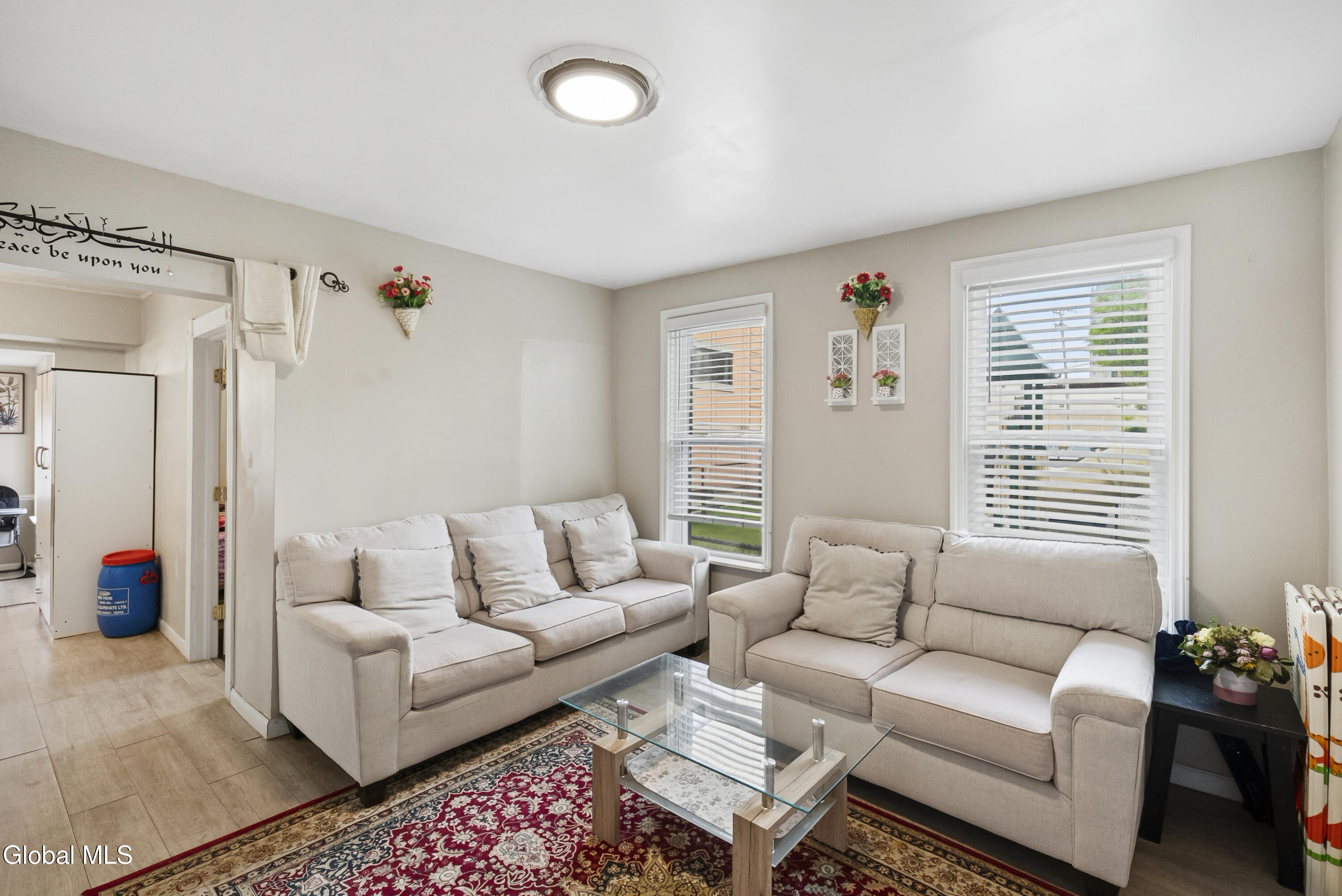 28 Grant Avenue