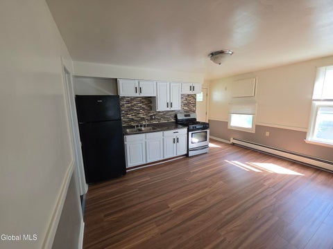 Apartment For Rent - 11 Elm Street #2<br/> Troy, NY 12180
