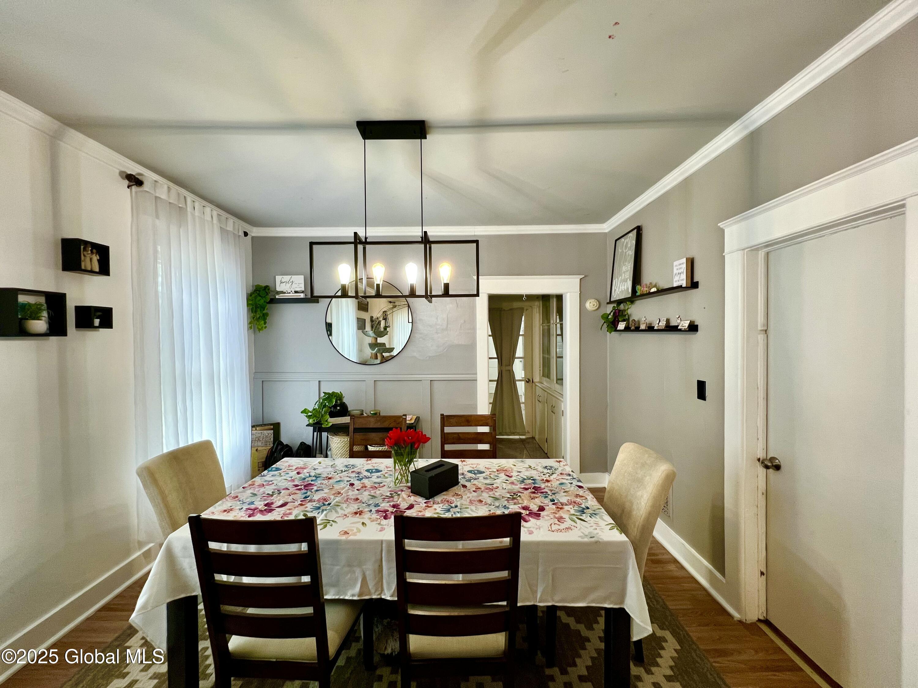 Schenectady, New York 12304, United States, 5 Bedrooms Bedrooms, ,4 BathroomsBathrooms,Residential,Active,130316