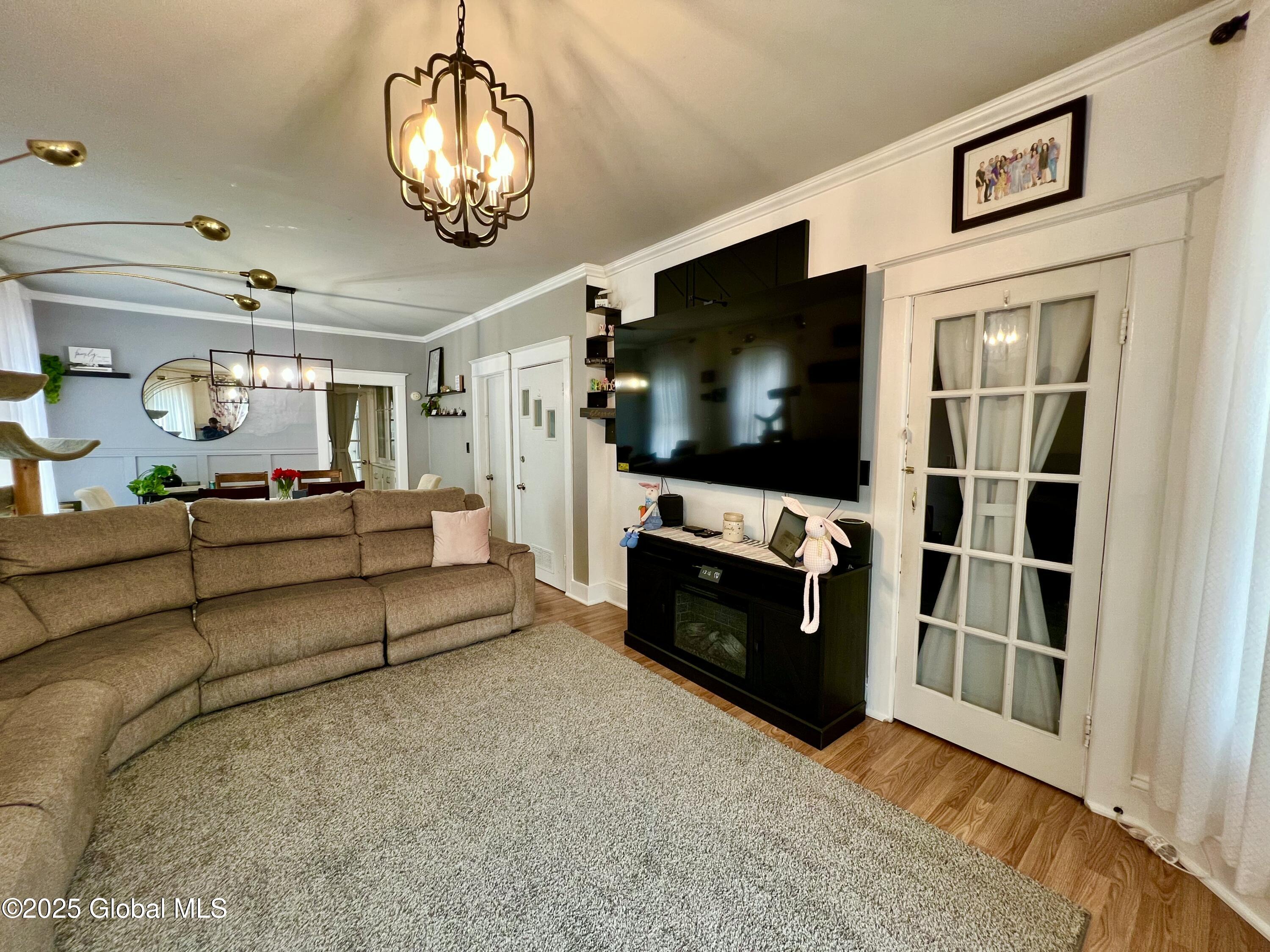 Schenectady, New York 12304, United States, 5 Bedrooms Bedrooms, ,4 BathroomsBathrooms,Residential,Active,130316