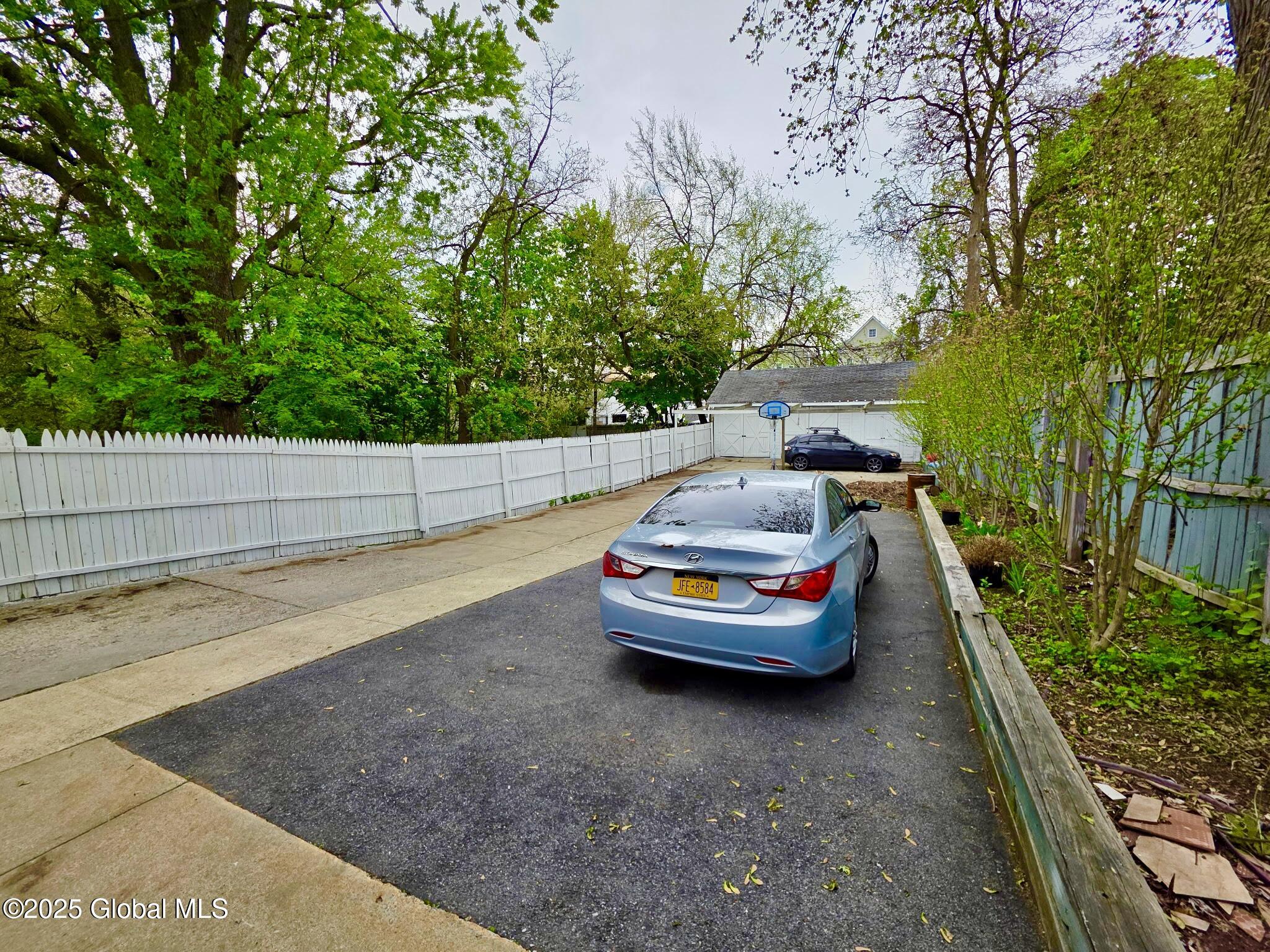 Schenectady, New York 12304, United States, 5 Bedrooms Bedrooms, ,4 BathroomsBathrooms,Residential,Active,130316