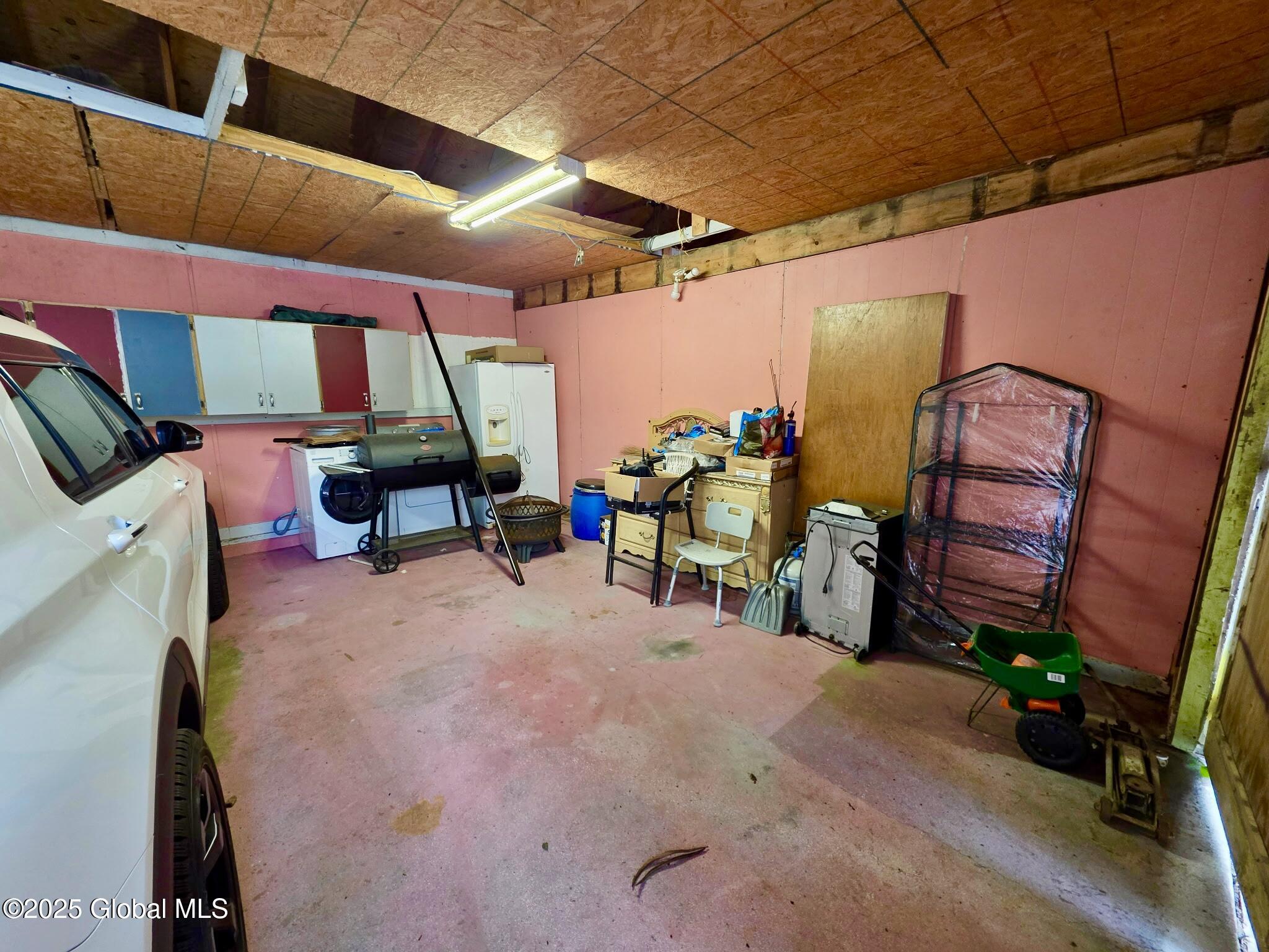 Schenectady, New York 12304, United States, 5 Bedrooms Bedrooms, ,4 BathroomsBathrooms,Residential,Active,130316