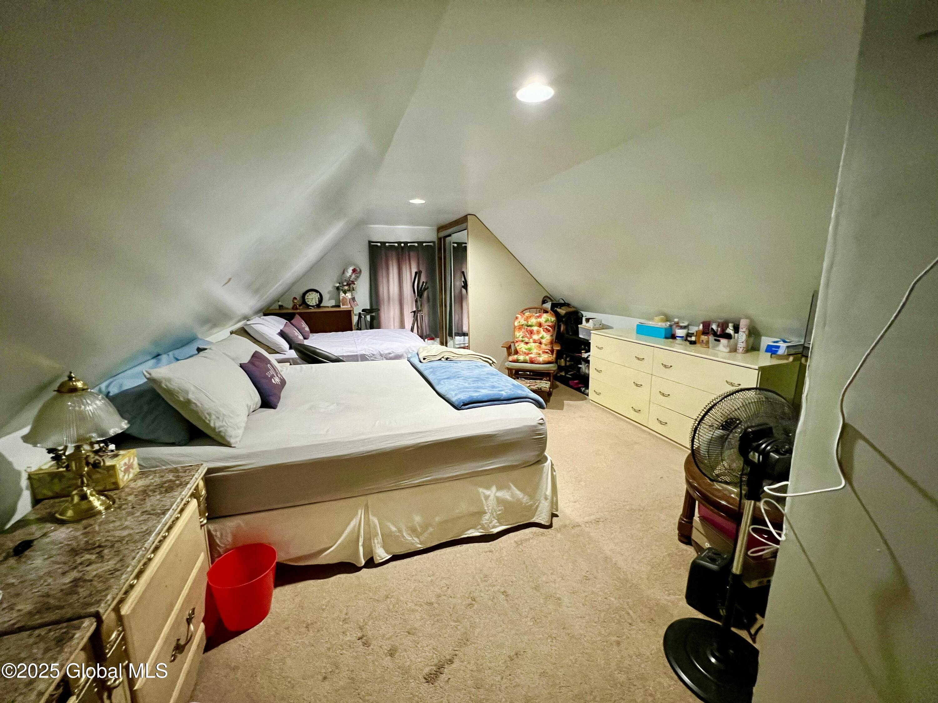 Schenectady, New York 12304, United States, 5 Bedrooms Bedrooms, ,4 BathroomsBathrooms,Residential,Active,130316