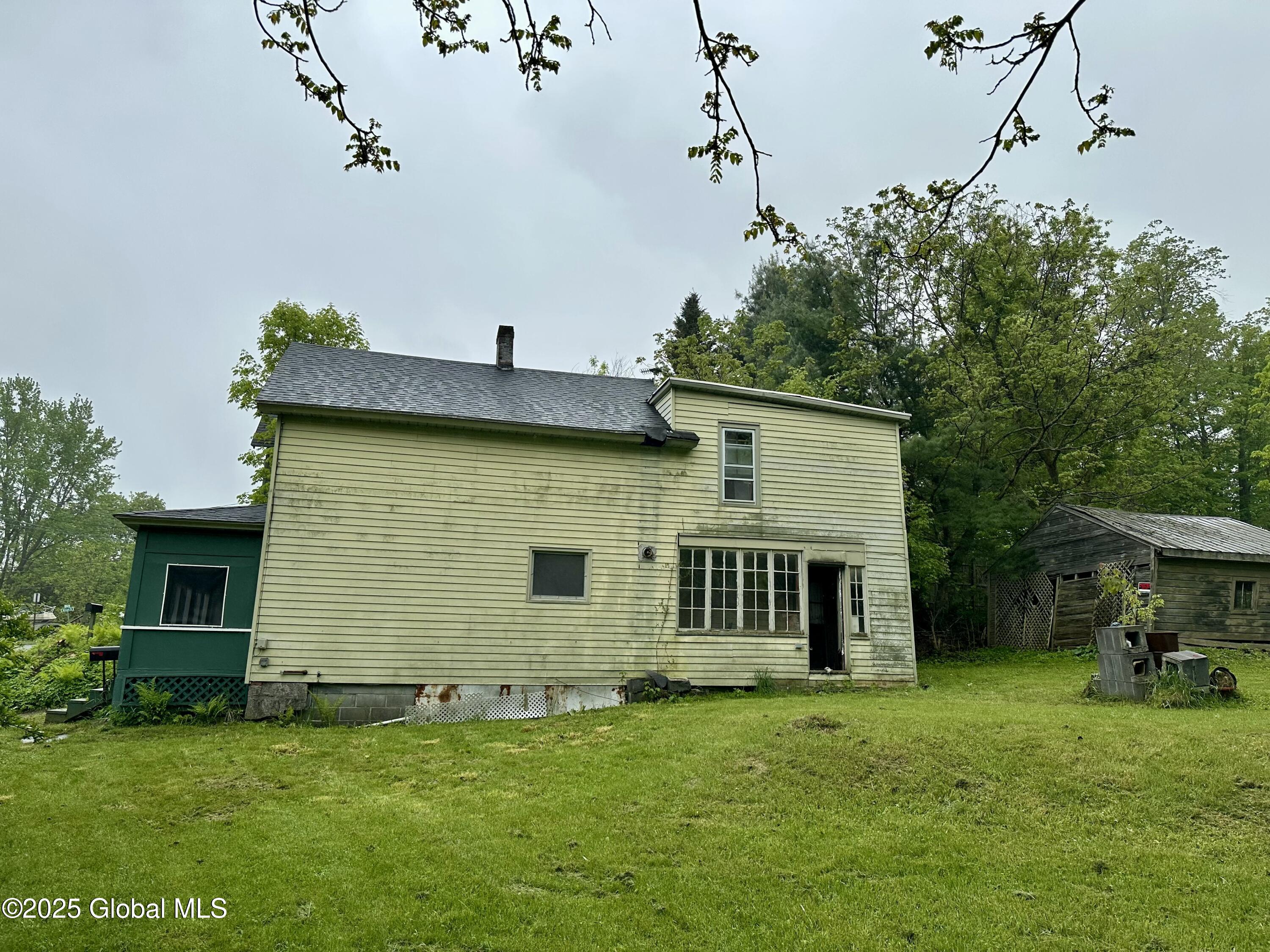 59 Mckinley Place, Gloversville, New York image 3