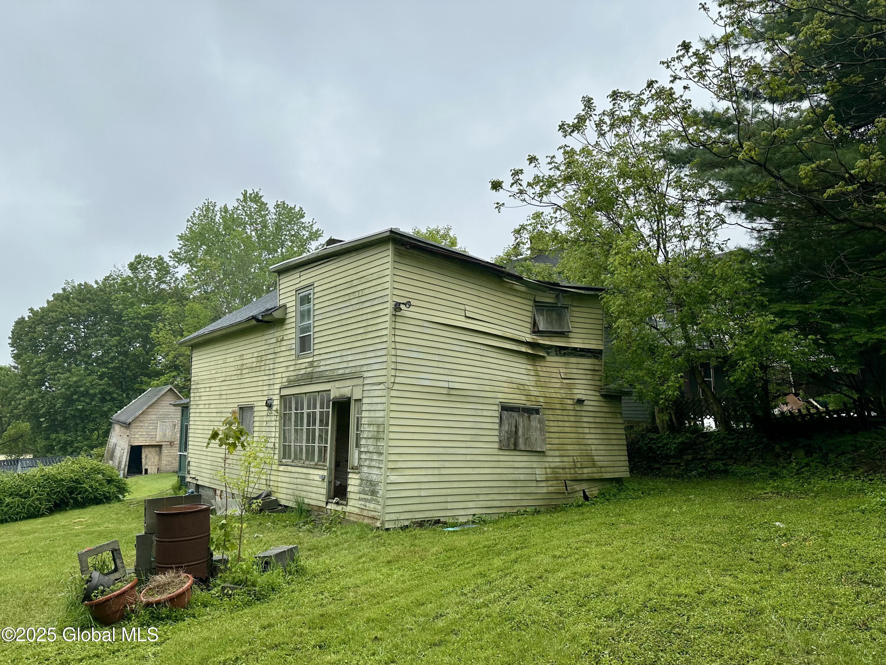 59 Mckinley Place, Gloversville, New York image 4