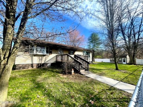 Photo of 304 Dearborn Avenue, Schenectady, NY 12304 (MLS # 202531134)