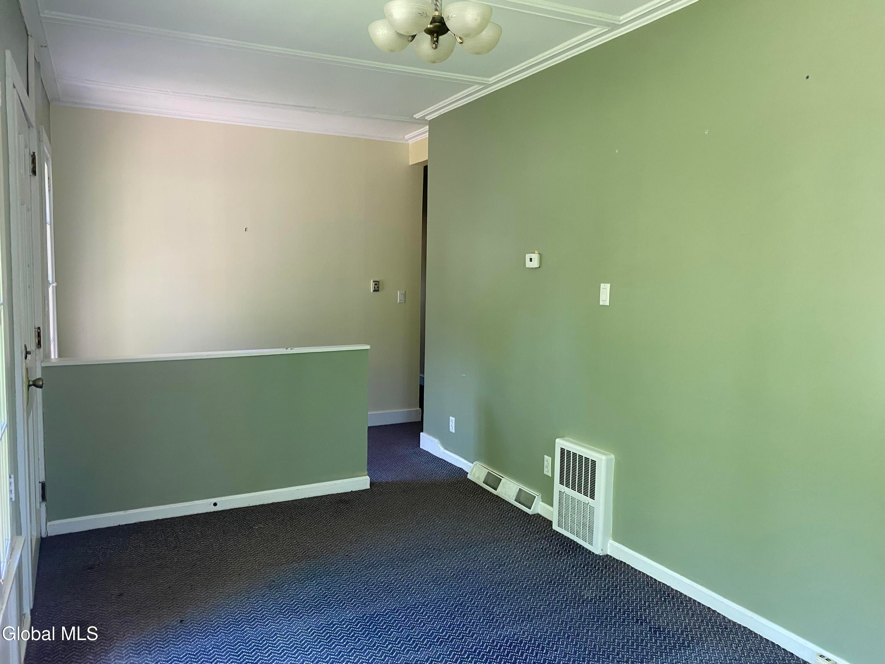 470 Glen Street 2