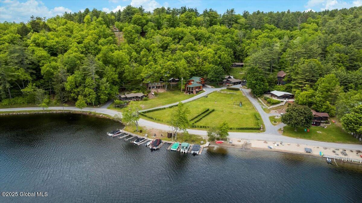 9 Chippewa Loop, Brant Lake, New York image 4