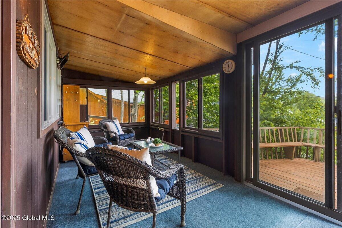9 Chippewa Loop, Brant Lake, New York image 7