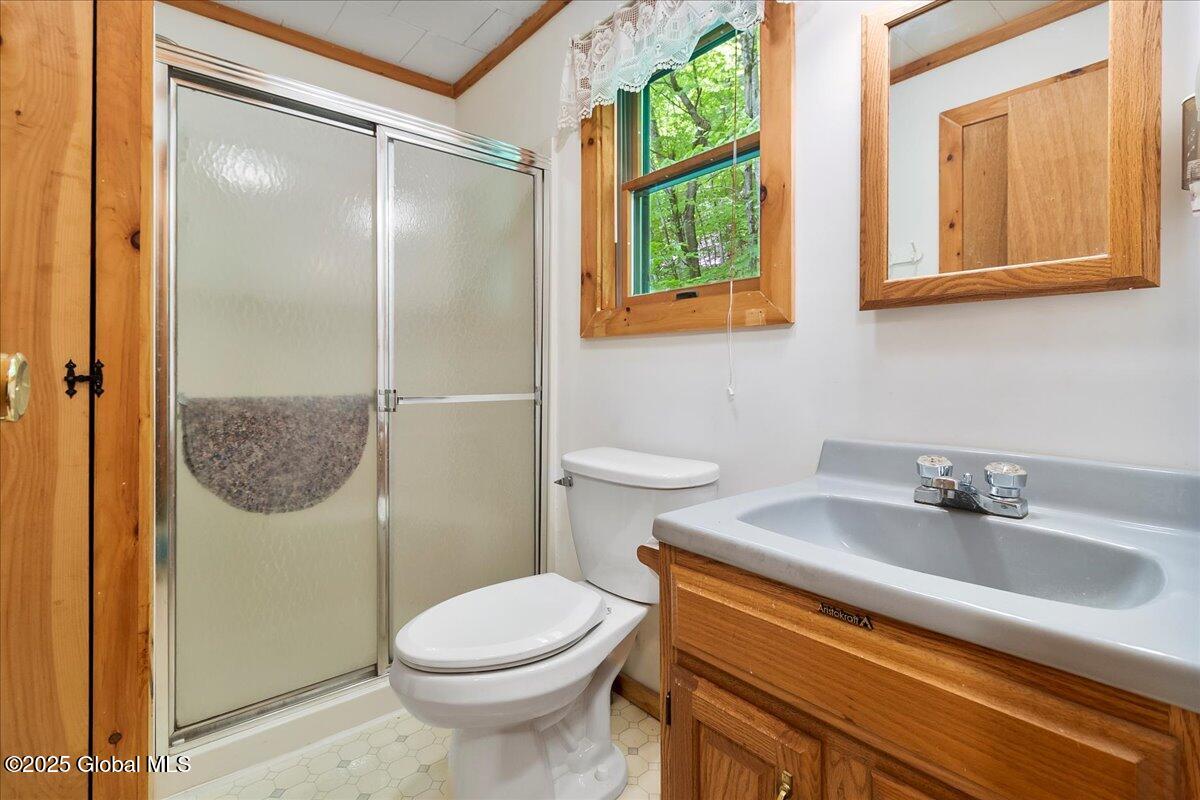 9 Chippewa Loop, Brant Lake, New York image 18