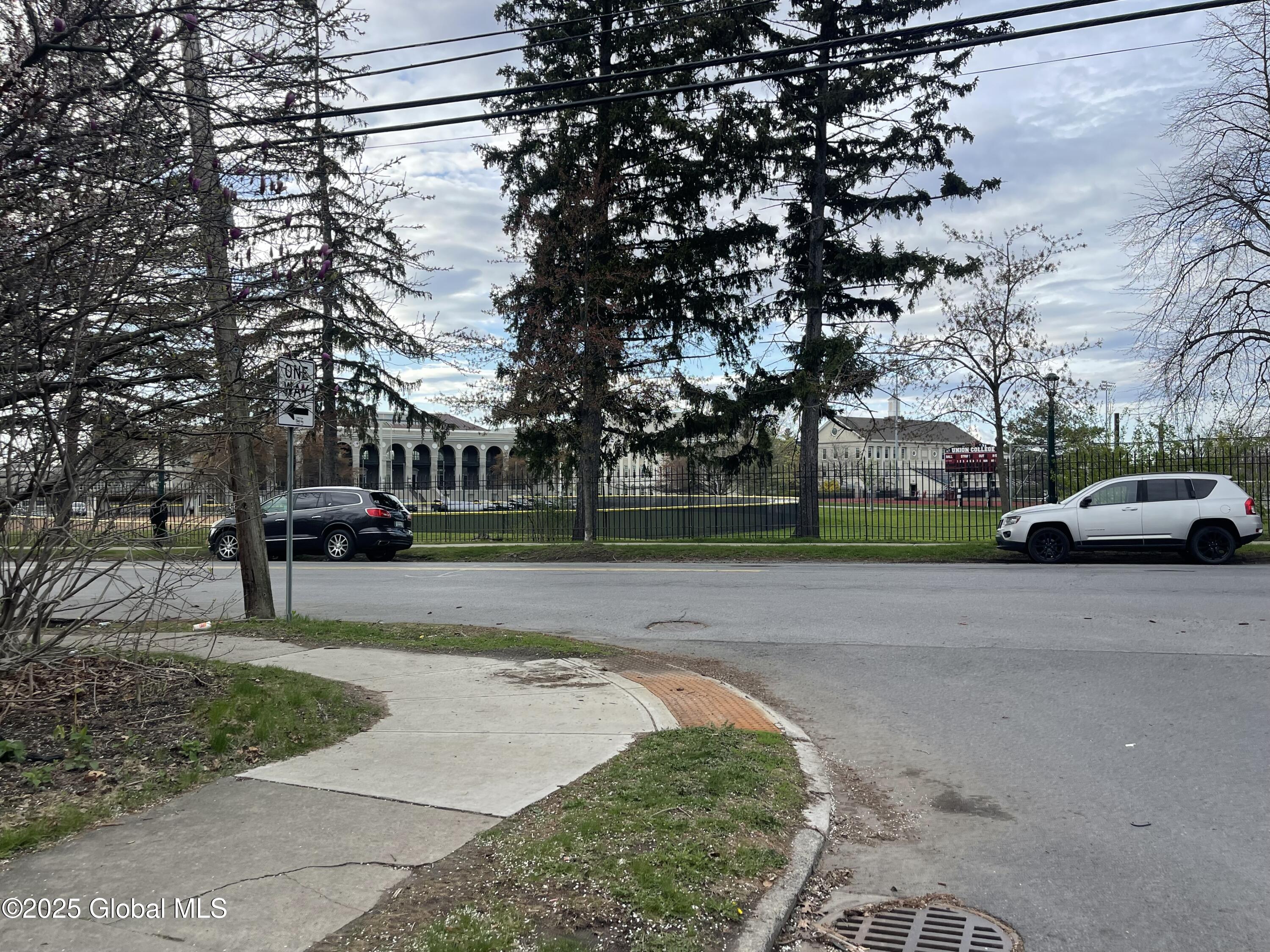 1080 University Place, Schenectady, New York image 4