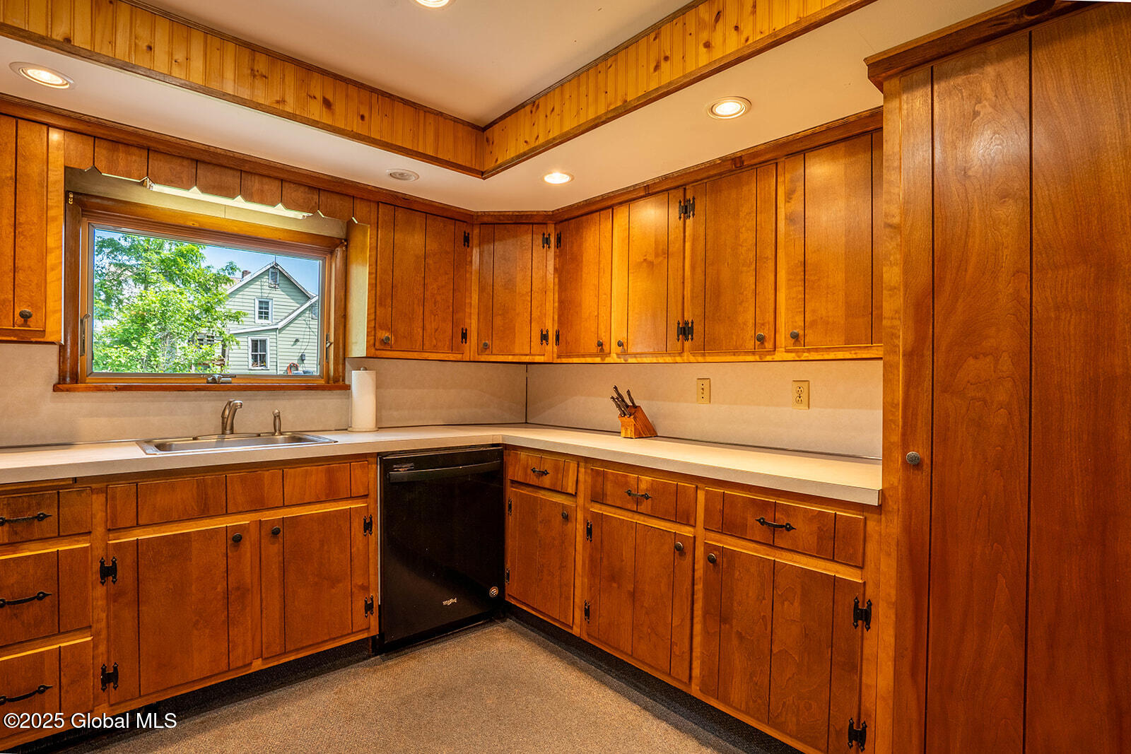 65 Corliss Avenue, Greenwich, New York image 11