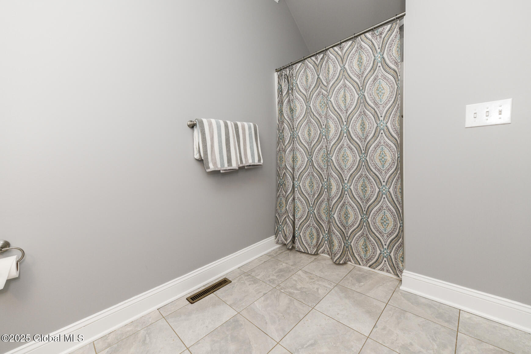 31 Stablegate Drive, Ballston Lake, New York image 31