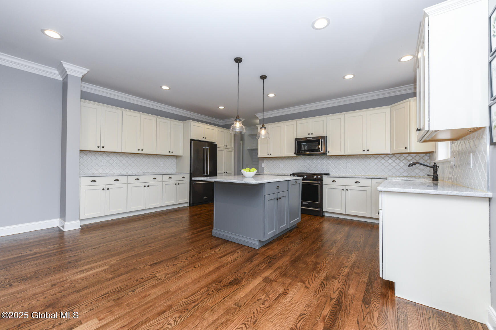 31 Stablegate Drive, Ballston Lake, New York image 22