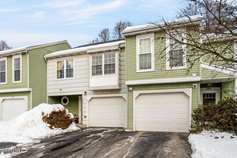 Photo of 78 Meadowlark Drive, Cohoes, NY 12047 (MLS # 202611540)