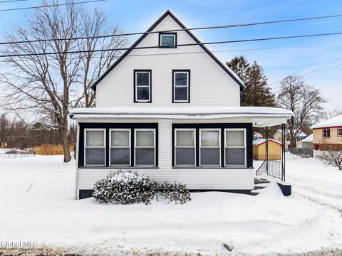 Photo of 10 Ferrara Avenue, Schenectady, NY 12304 (MLS # 202611210)
