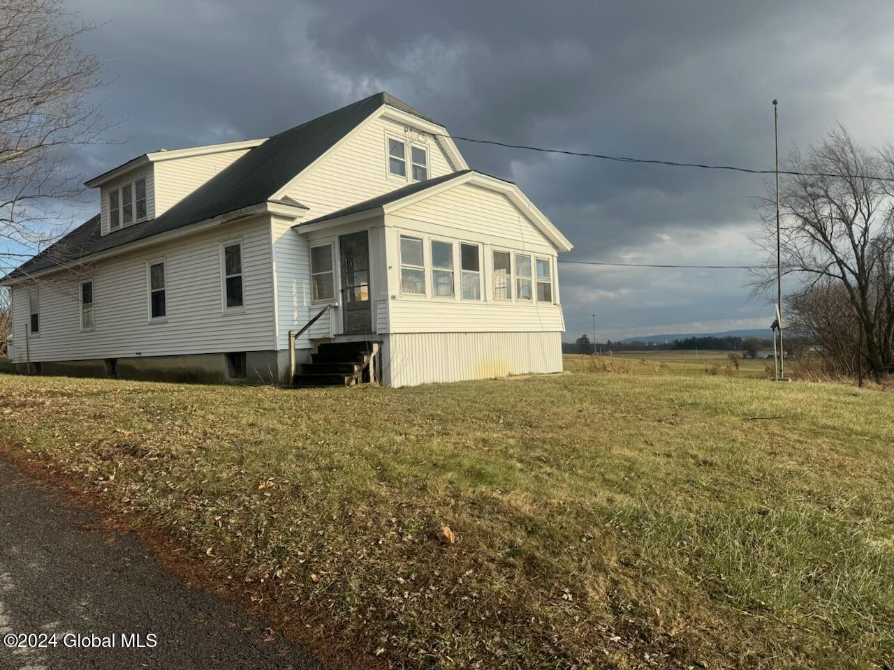 267 Stoners Trail, Johnstown, New York image 1