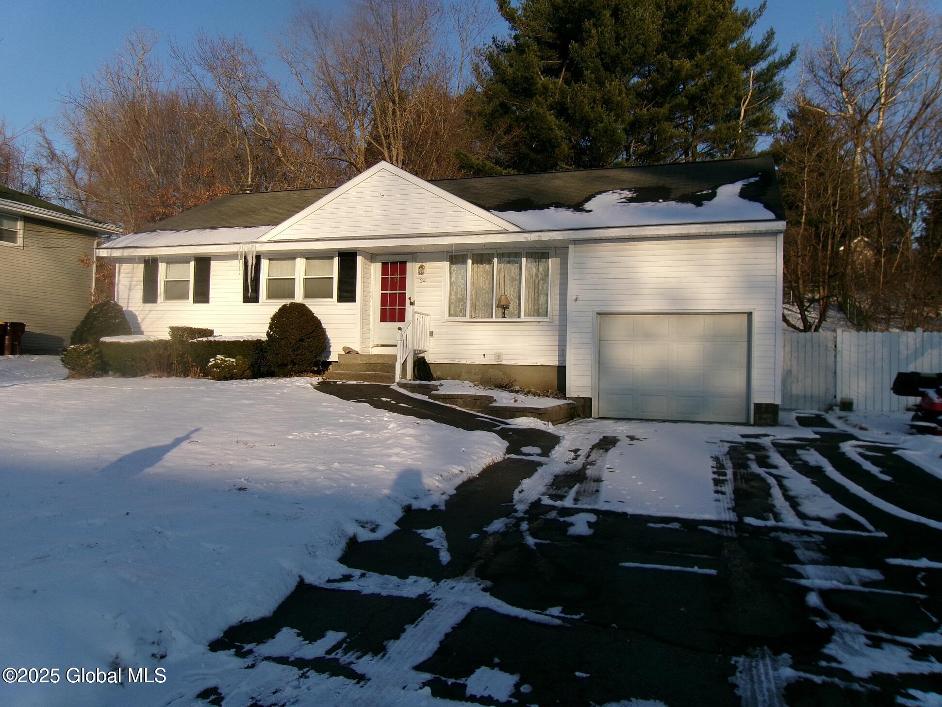 34 College View Drive, Loudonville, New York image 4