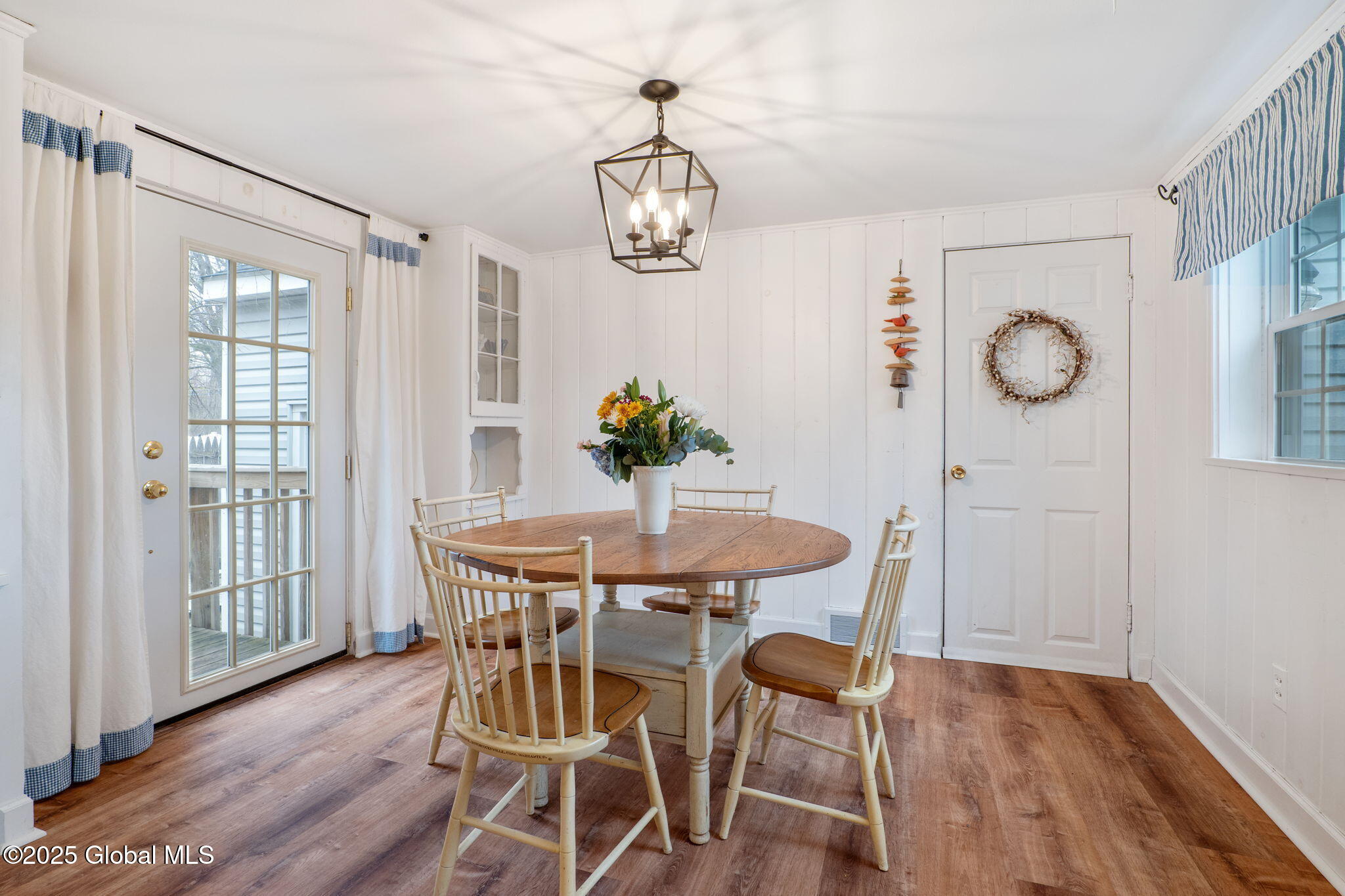 8 Elizabeth Street, Latham, New York image 14