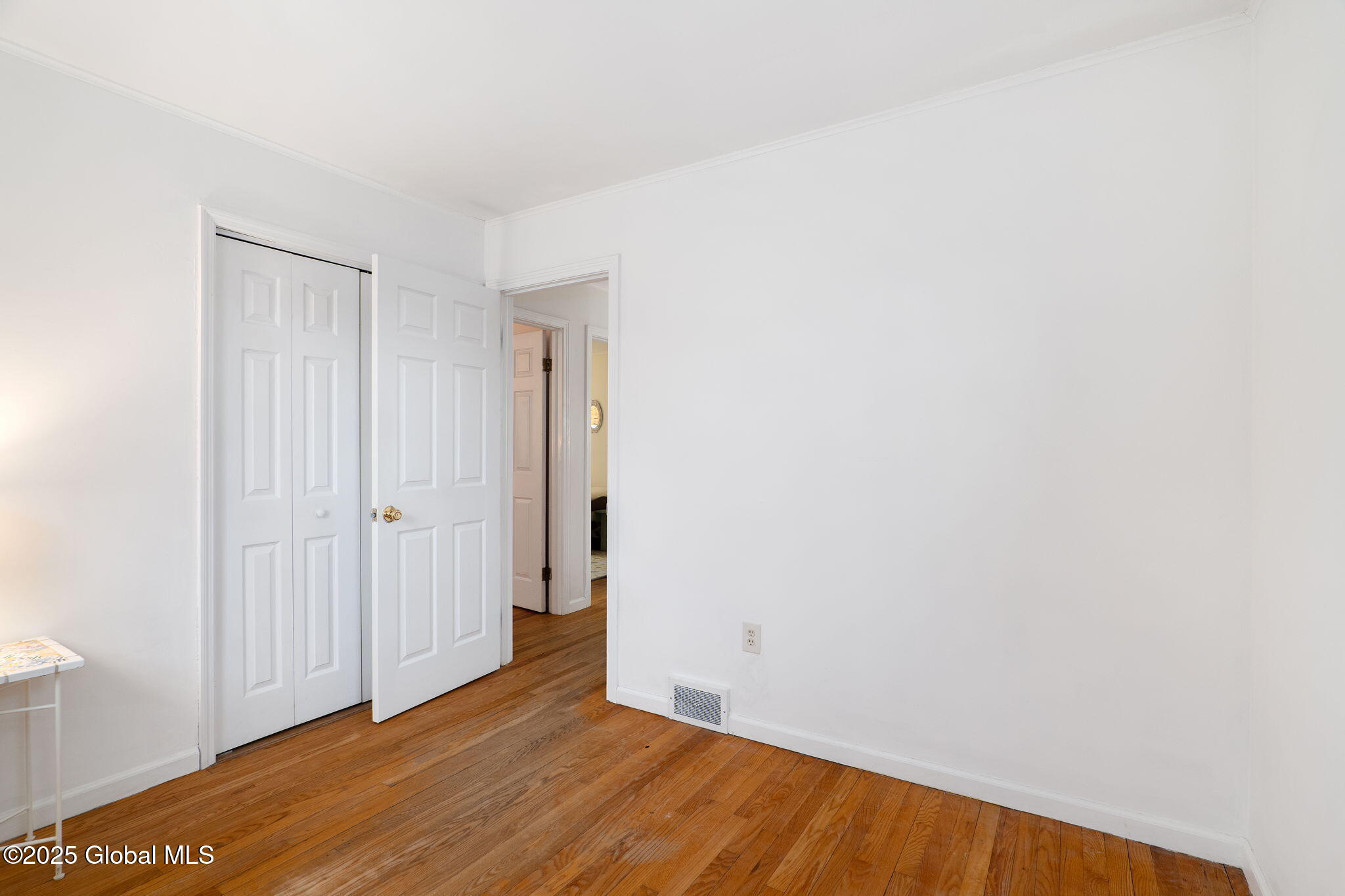 8 Elizabeth Street, Latham, New York image 22