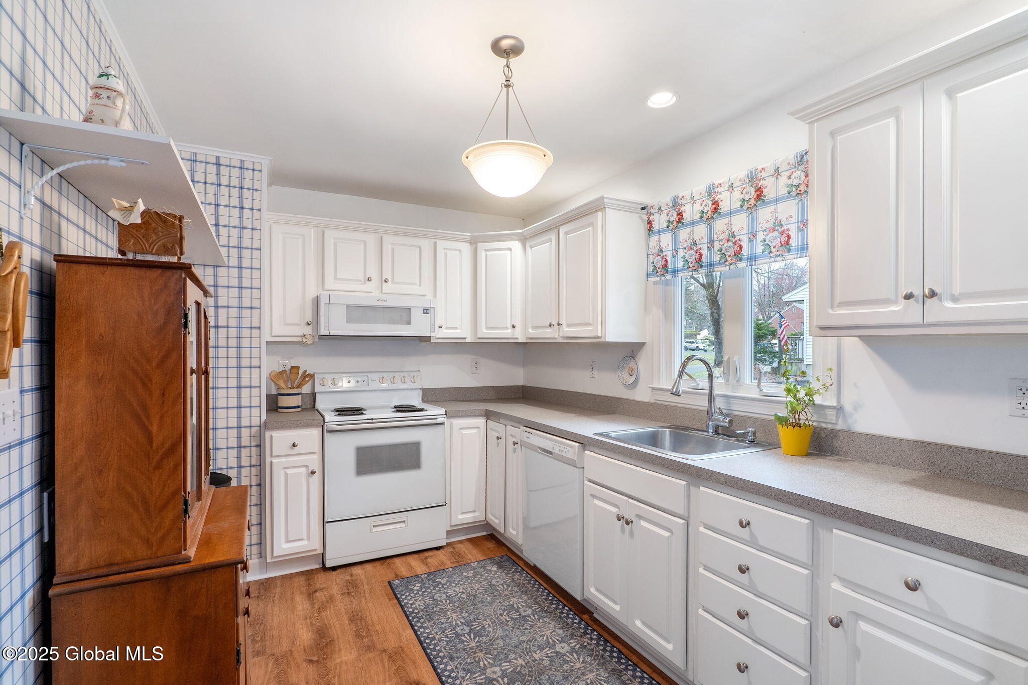 8 Elizabeth Street, Latham, New York image 10