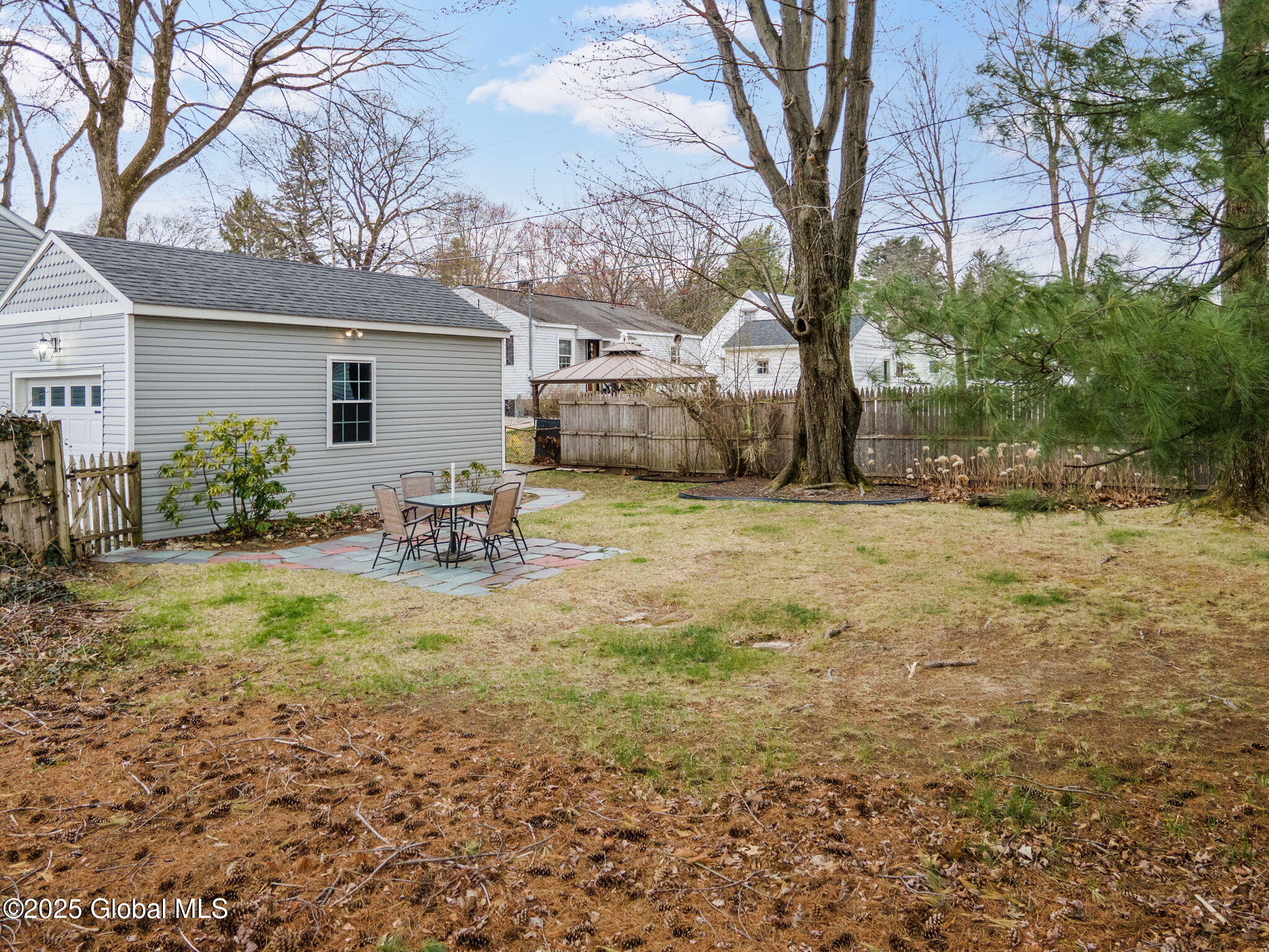 8 Elizabeth Street, Latham, New York image 32