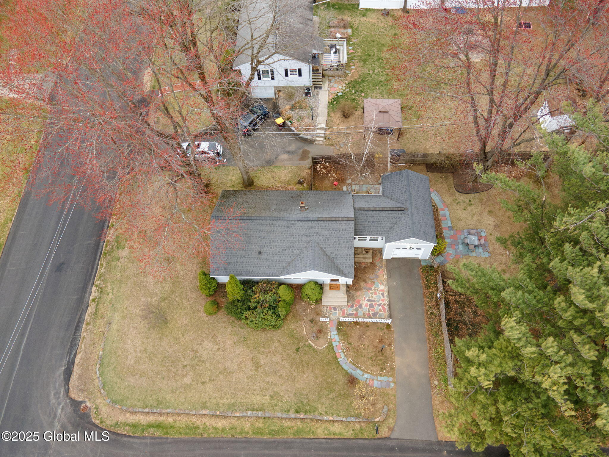 8 Elizabeth Street, Latham, New York image 36