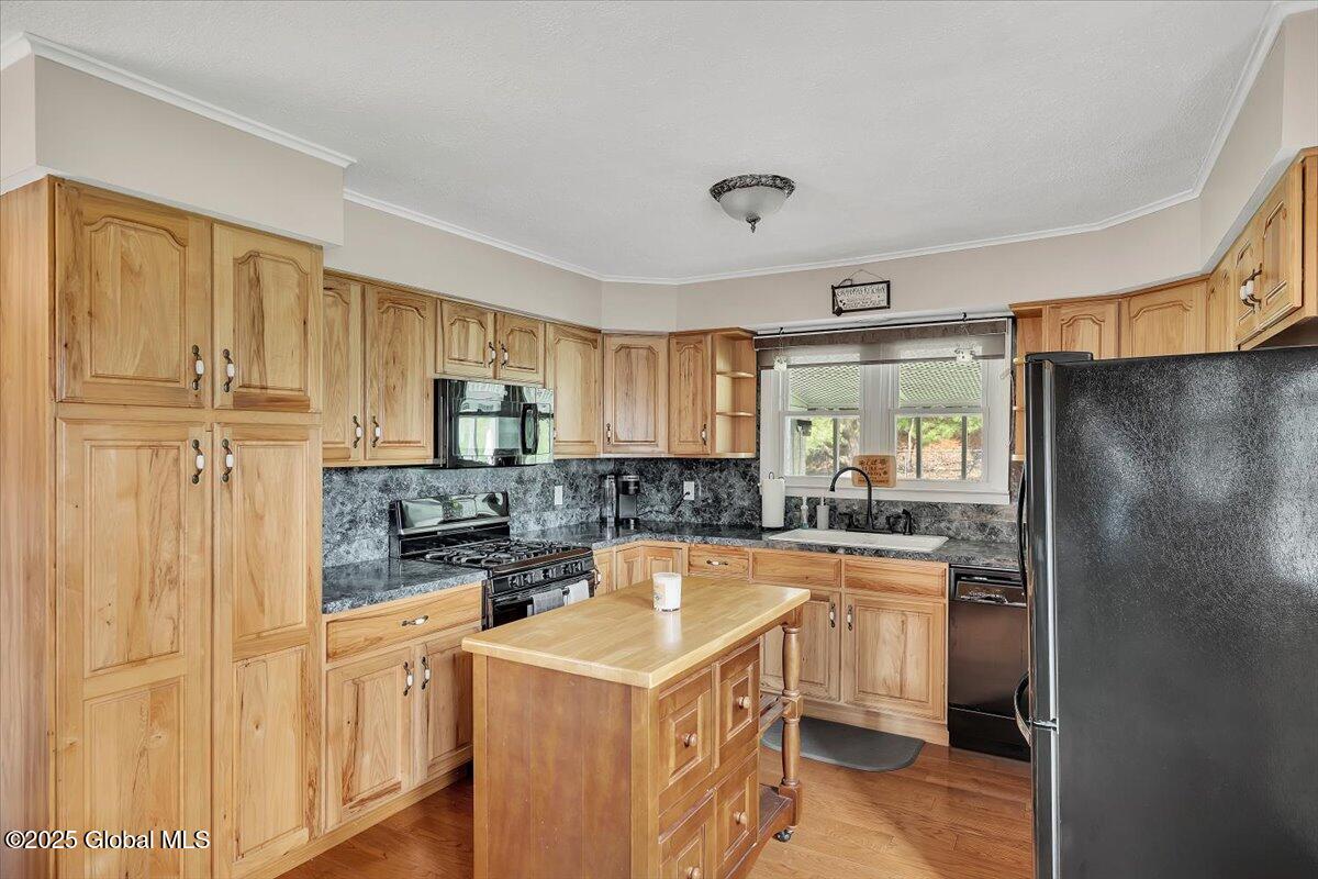 161 N Lake Avenue, Troy, New York image 9