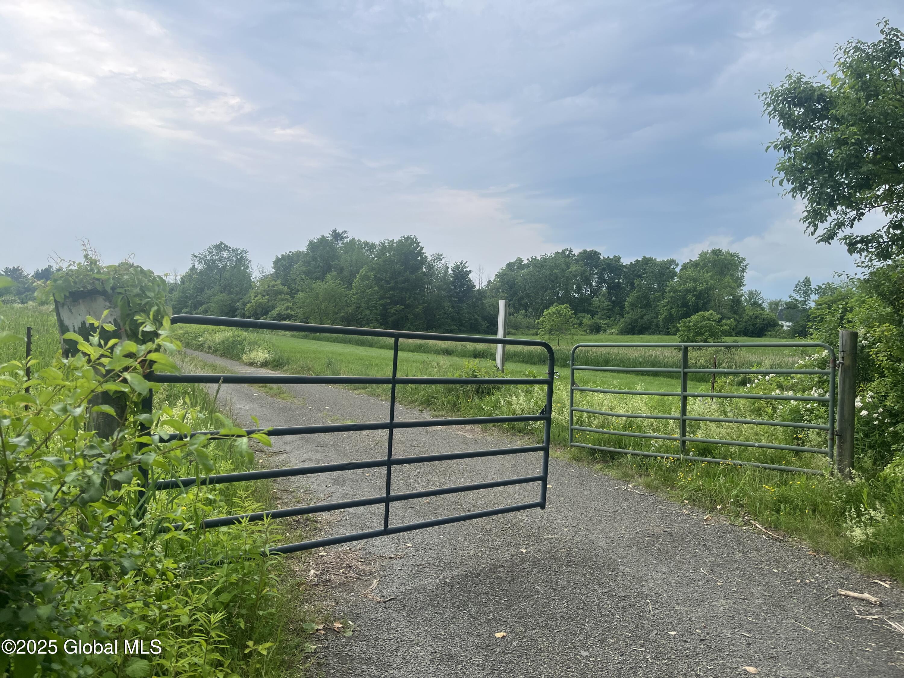 000 School House Rd Road, Stuyvesant, New York image 1
