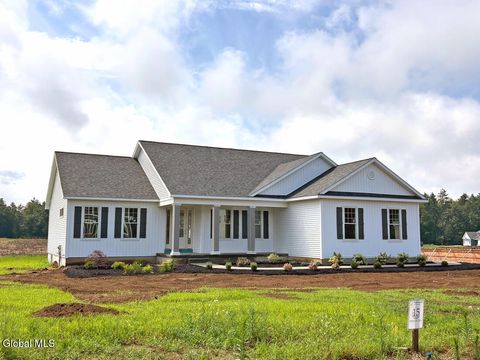 Photo of 15 Eastpointe Drive, Saratoga Springs, NY 12866 (MLS # 202530939)