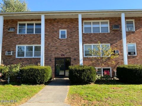 Photo of 11-21 Ashdown Road #15D, Ballston Lake, NY 12019 (MLS # 202529920)