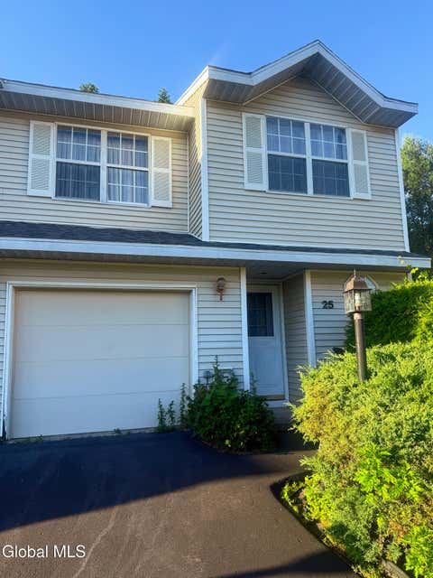 Townhouse For Sale - 25 Peterson Court<br/> Troy, NY 12180