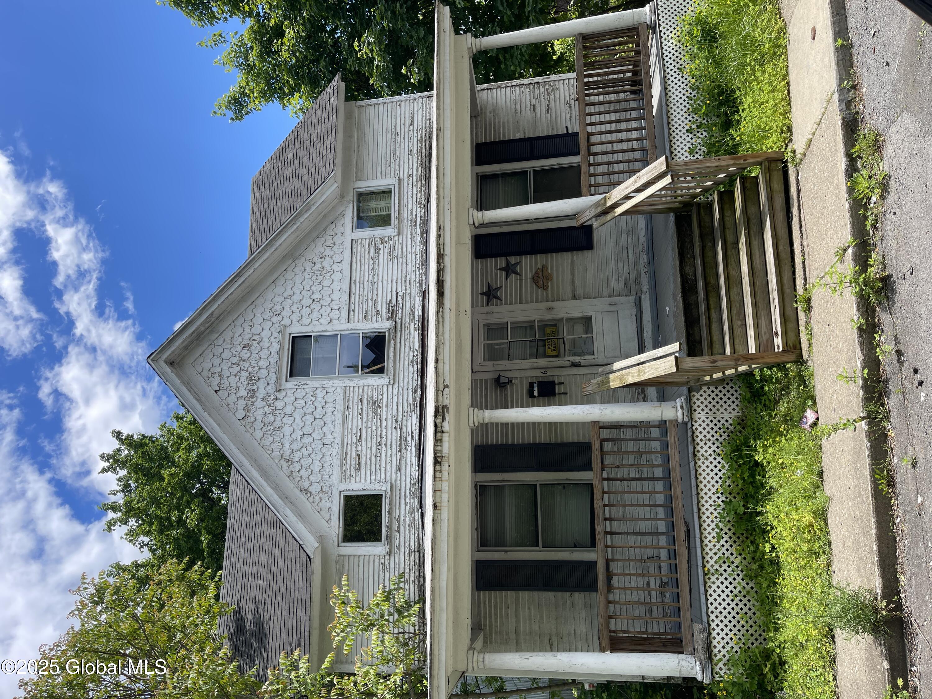 6 Clayton Street, Amsterdam, New York image 1