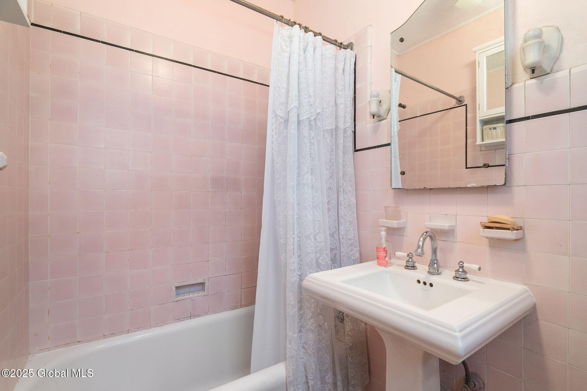 109 S Lake Avenue, Albany, New York image 28