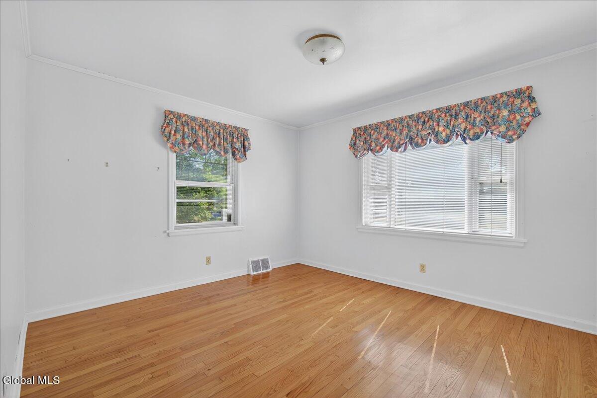 Rotterdam, New York 12306, United States, 4 Bedrooms Bedrooms, ,2 BathroomsBathrooms,Residential,Active,216130